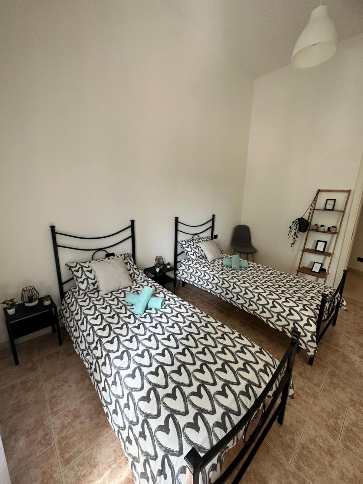 Casa Polly 2 - Ampio E Comodo Appartamento A Voghera Extérieur photo
